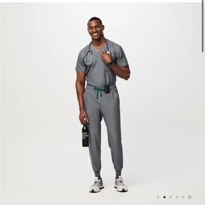 Graphite Figs Scrub Set (Top and Bottom)